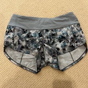 Speed Up Lined Short 2.5” - Blue Flowers